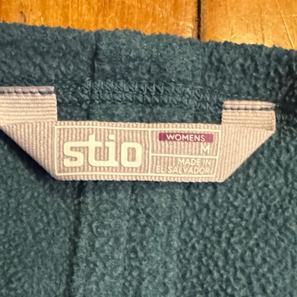 Stio Green Turtleneck Fleece Top - Picture 3 of 4